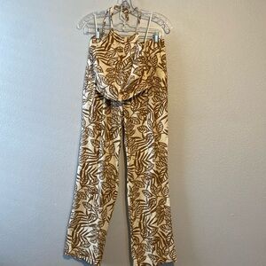 House of Harlow 1960
Printed Pleated Accents Pant Set